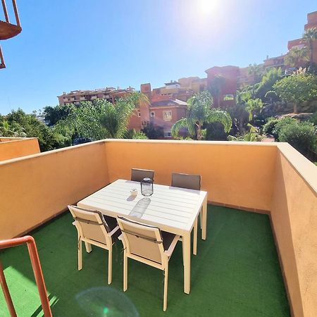 Golf & Resort Apartment In La Reserva De Marbella Kültér fotó