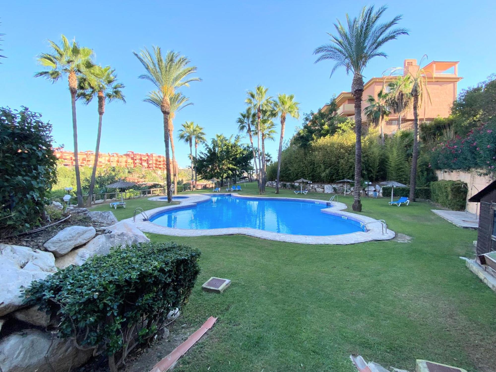 Golf & Resort Apartment In La Reserva De Marbella Kültér fotó